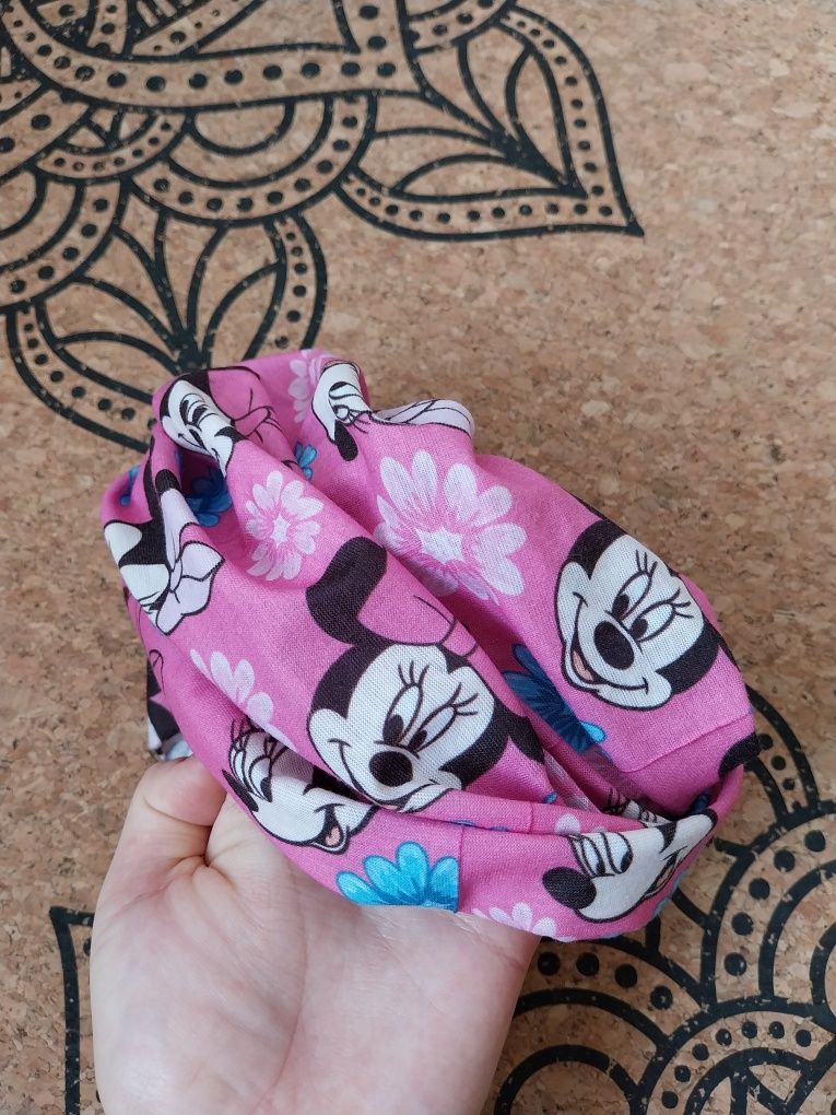 Różowy wiosenny komin dla dziewczynki Minnie Mouse Disney Myszka Minni