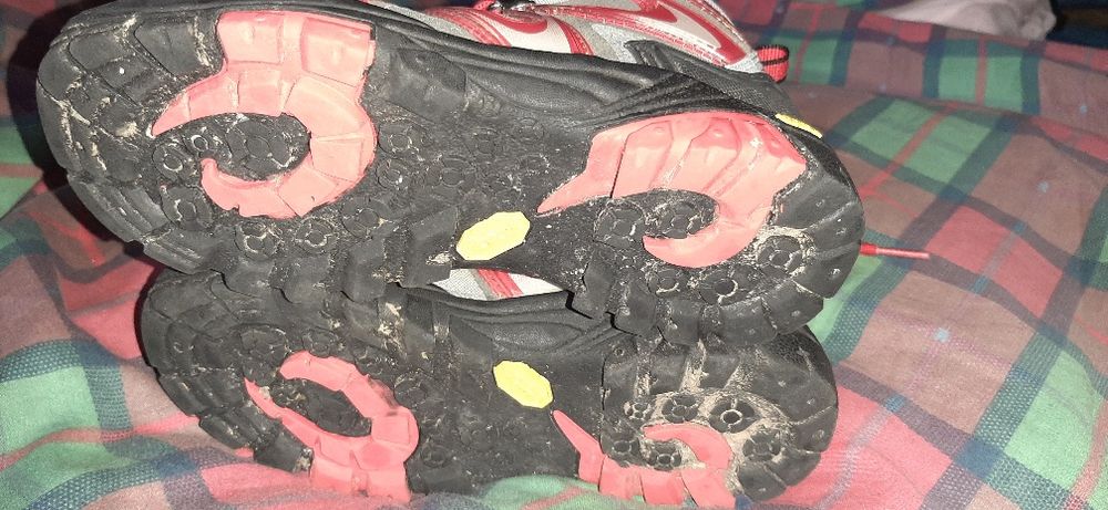 trapery  buty Boreal roz 31  długość wkładki 19,22