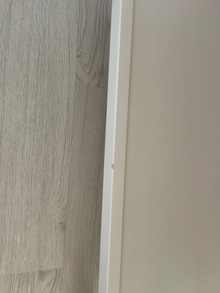 Conjunto de trocador ikea branco e muda fraldas