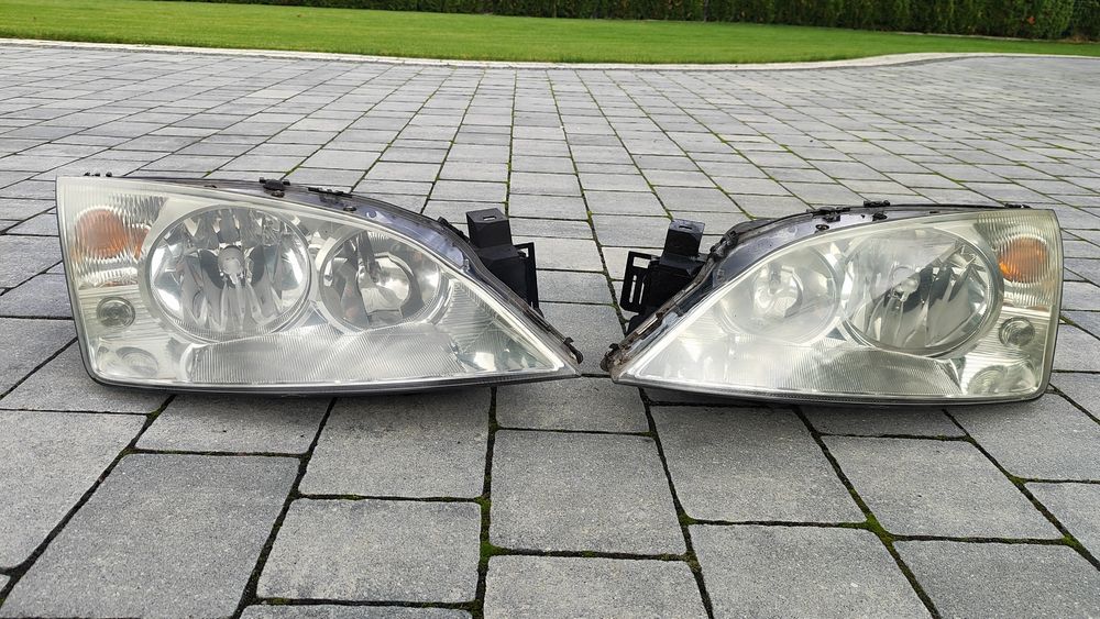 Lampy przednie przód Ford Mondeo Mk3