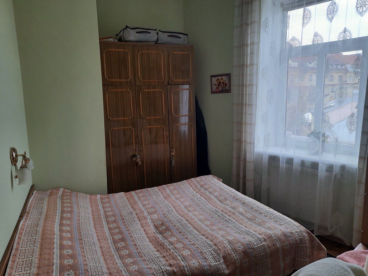 Продам 3-х кімнатну квартиру в центрі вул.Насипна
