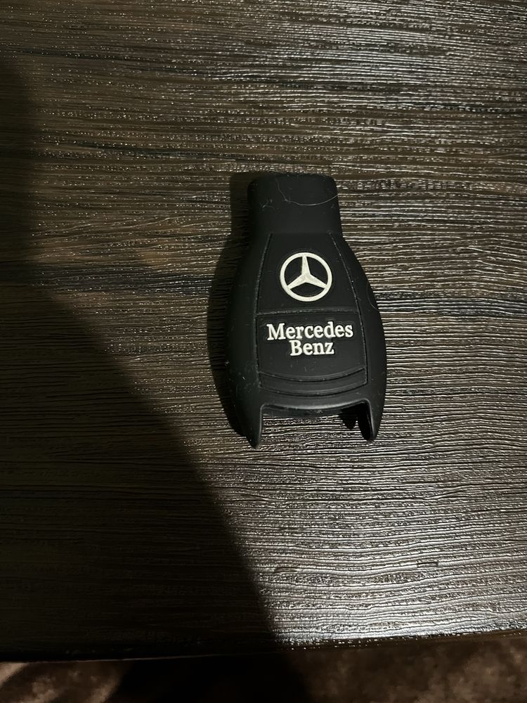 Продам чехол для ключа Mercedes-Benz