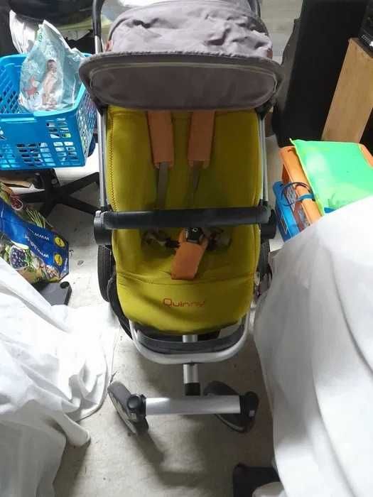Carrinho de bebé Quinny em excelente estado