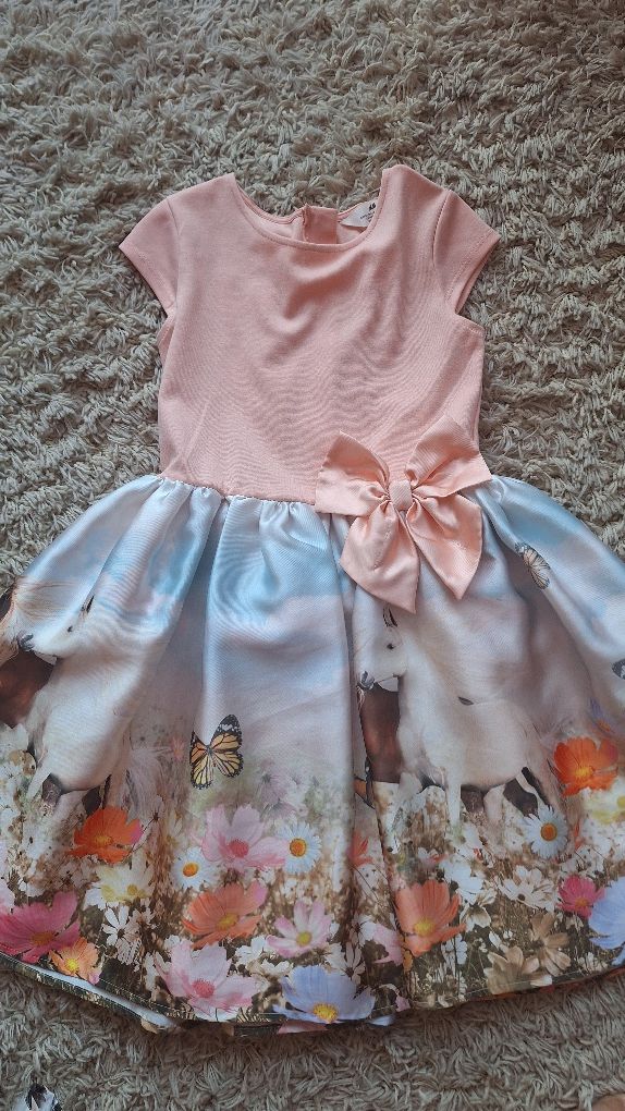Sukienki 134/140 H&M