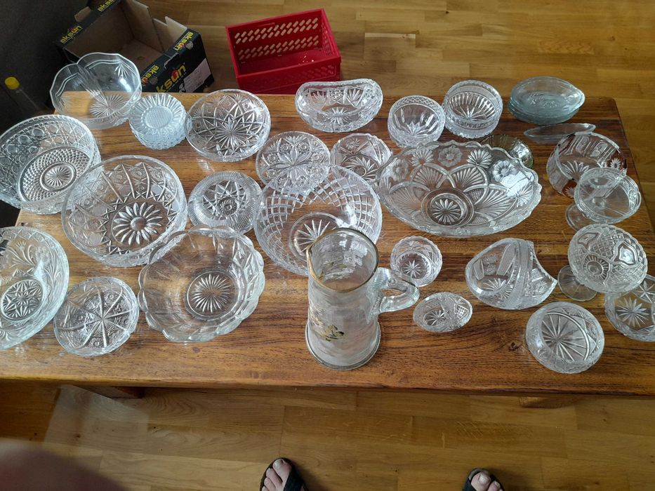 Sprzedam szklo kolorowe, krysztaly,porcelane