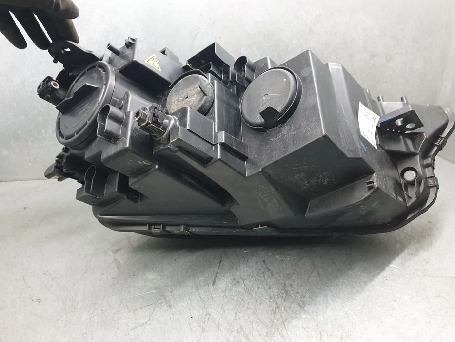 Ótica / farol esquerda DS DS7 Crossback (J_)