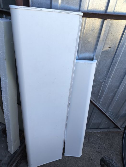 Okna dwuszybowe PCV z demontazu z moskitera i parapetem wew.