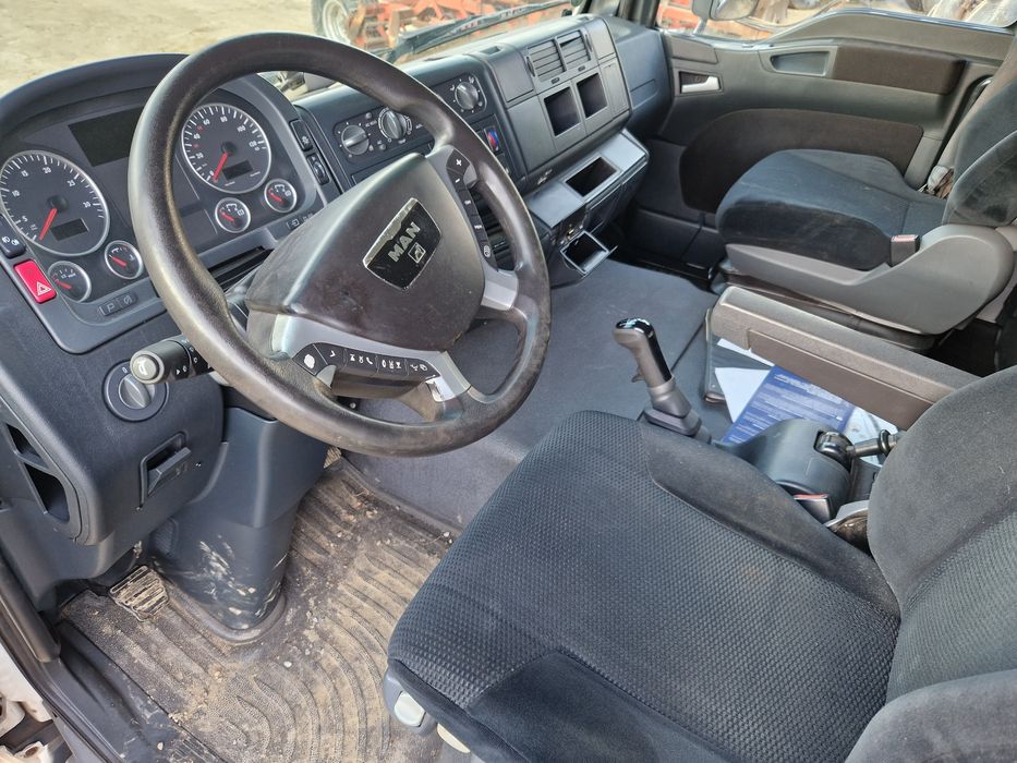 Man tgl 8.250 laweta platforma autolaweta najazd do kontenerów