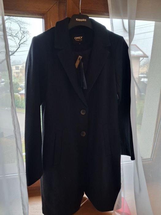 Plaszcz damski zimowy