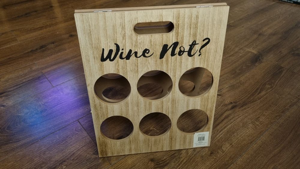 Stojak na wino .
