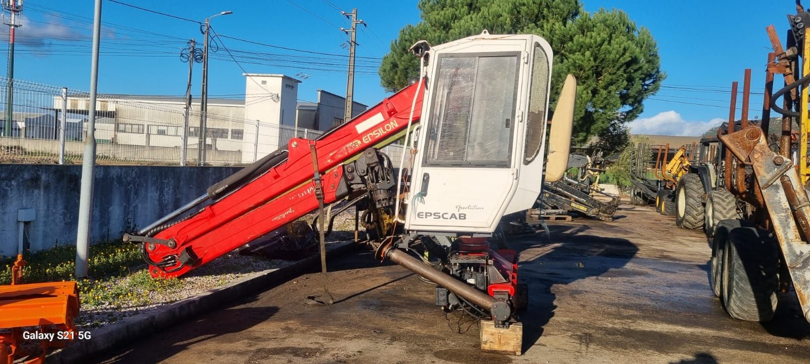 Grua florestal Palfinger