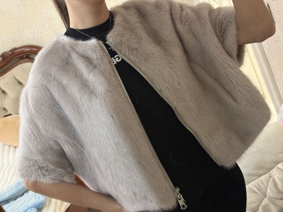 продаю свою норкову натуральну шубку