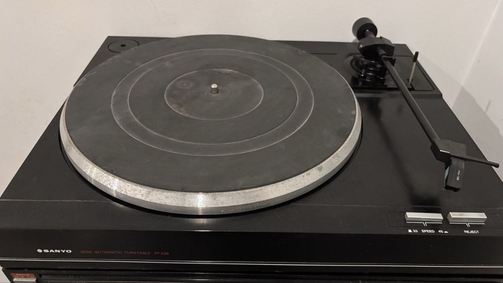 Aparwlhagem Hi-Fi Sanyo