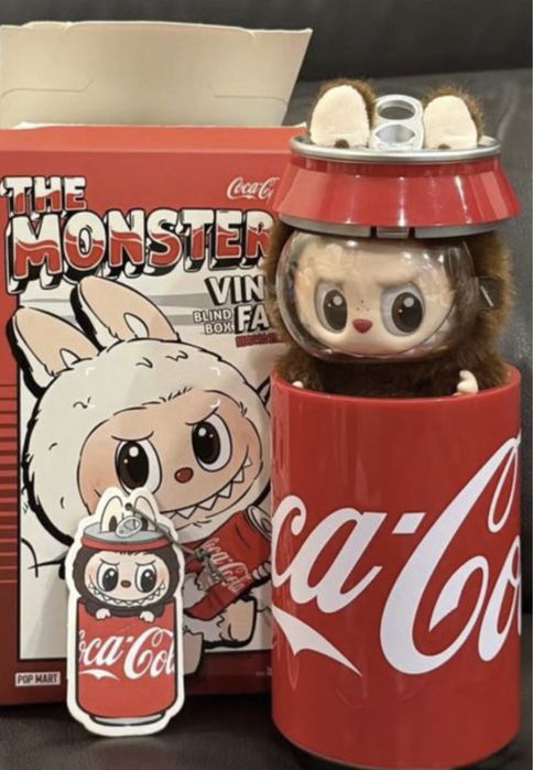 Лабубу в банці велика Кока-Кола Labubu Coca-Cola