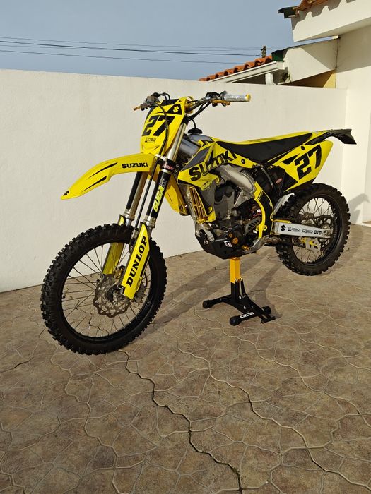 Suzuki RMZ 450 matriculada