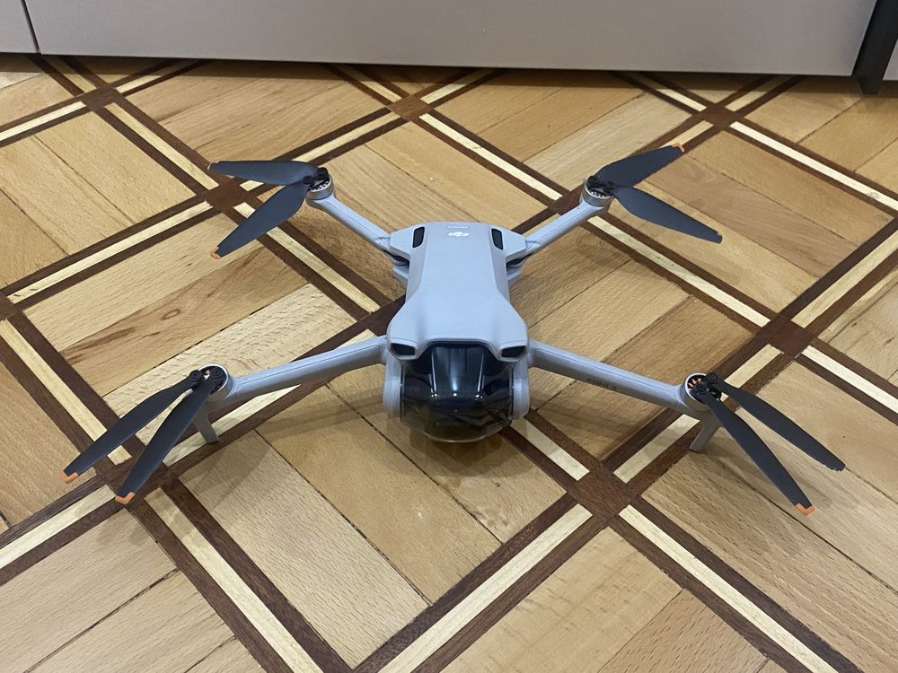 Срочно продаю дрон DJI MINI 3. OLX доставка не доступна.