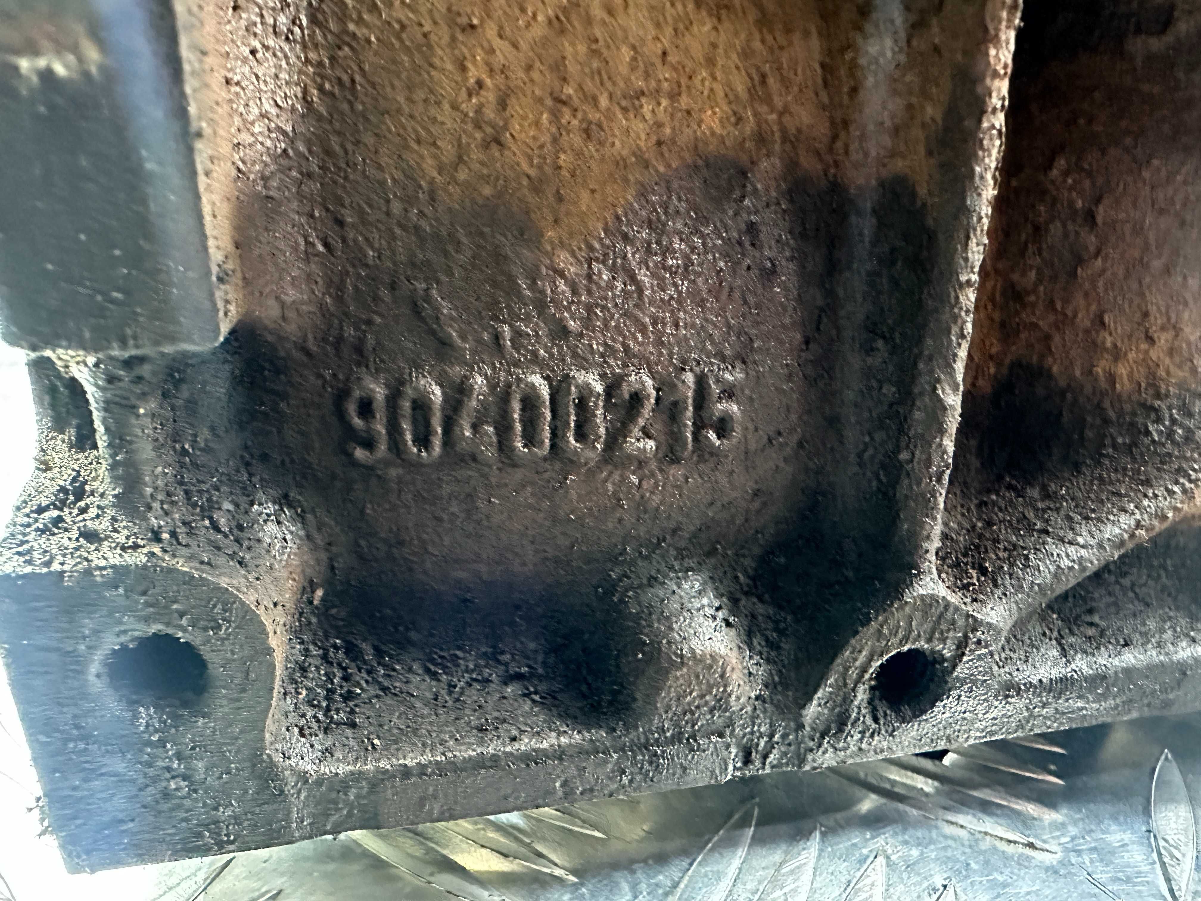 Блок двигателя Opel Astra G Vectra B  1.6 16V Z16XE   90400215