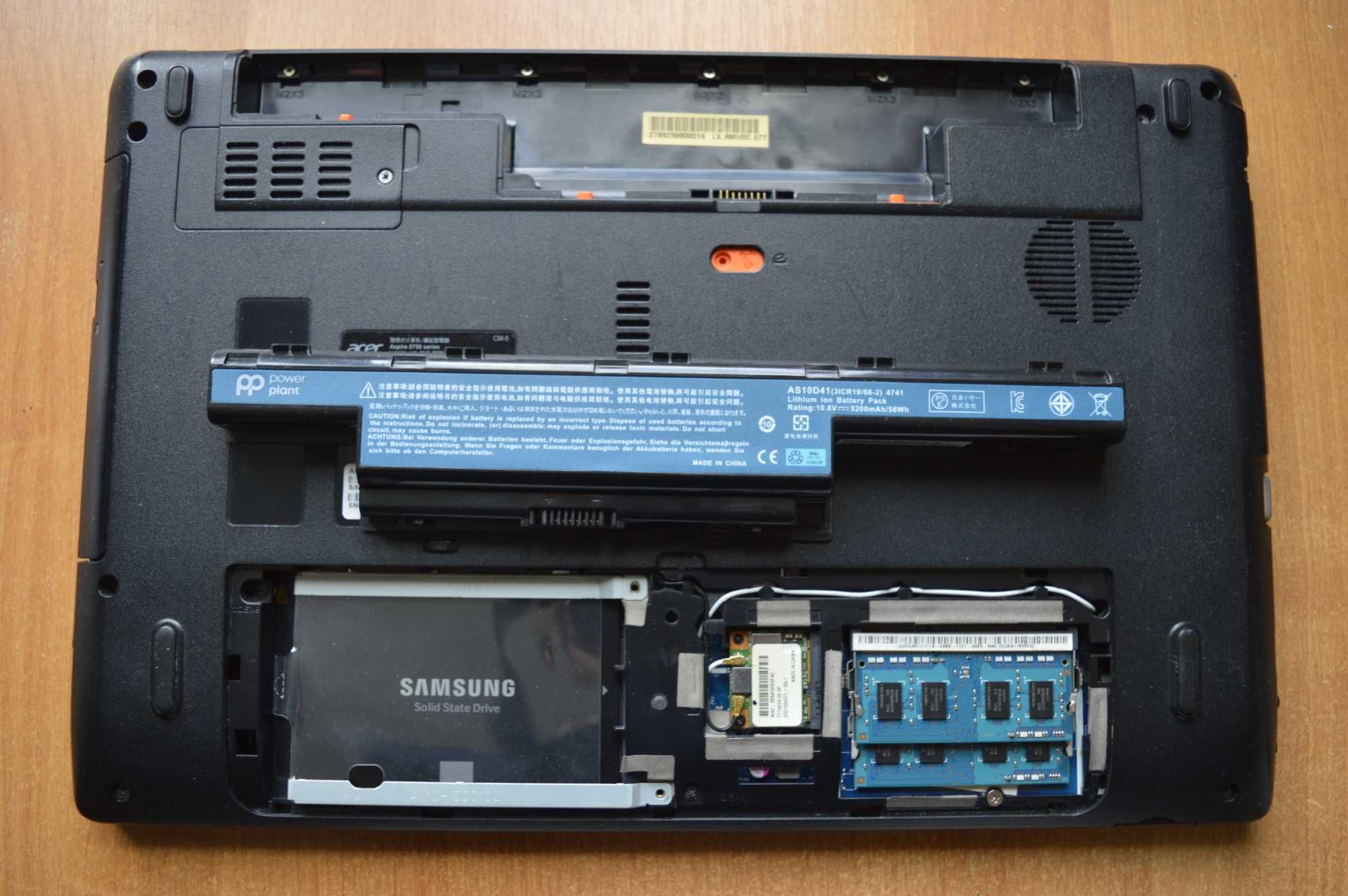 Ноутбук Acer Aspire 5750G i5, GeForce 520M 1gb, 4GB, 256 ssd + 500 hdd