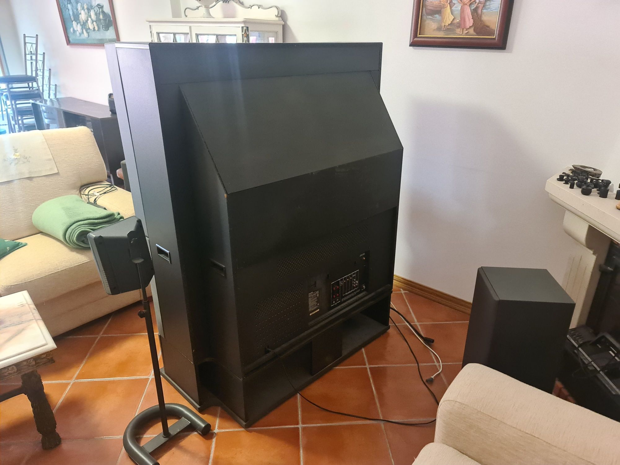 Toshiba TV modelo 46WH08G