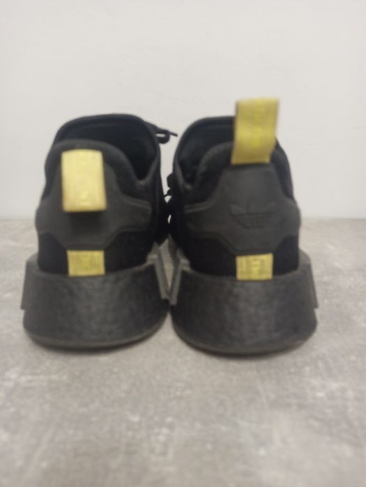 кроссовки Adidas NMD R1 Tokyo Dragon.
