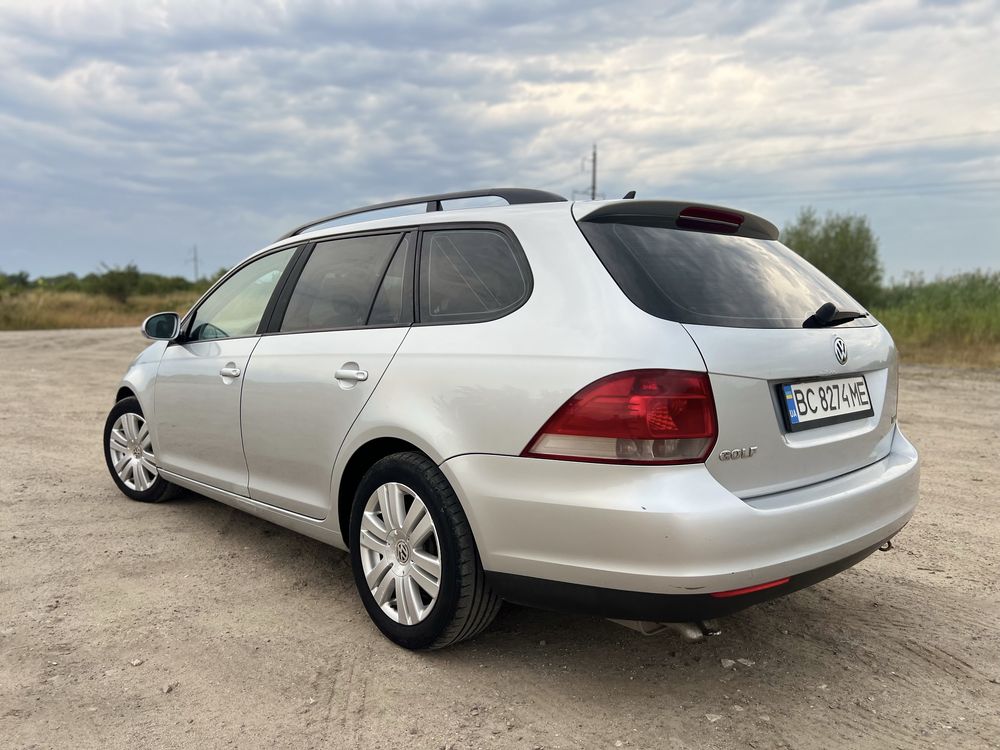 •	Економне та надійне авто для сім’ї! Volkswagen Golf 5