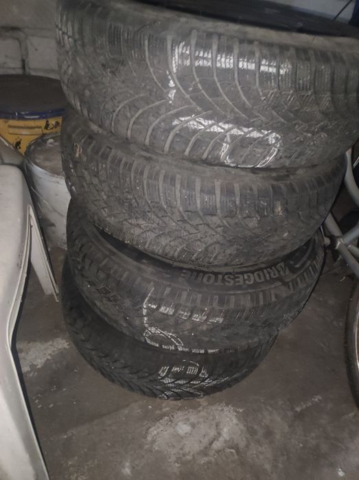 Opony Bridgestone 185/65 R15 Renault Felga stalowa