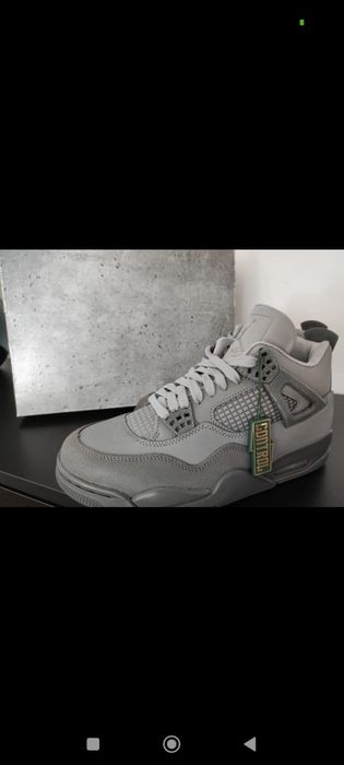 Nowe buty Jordan 4 Paris Olympics Wet Cement w kolorze szarym. 
Rozmia