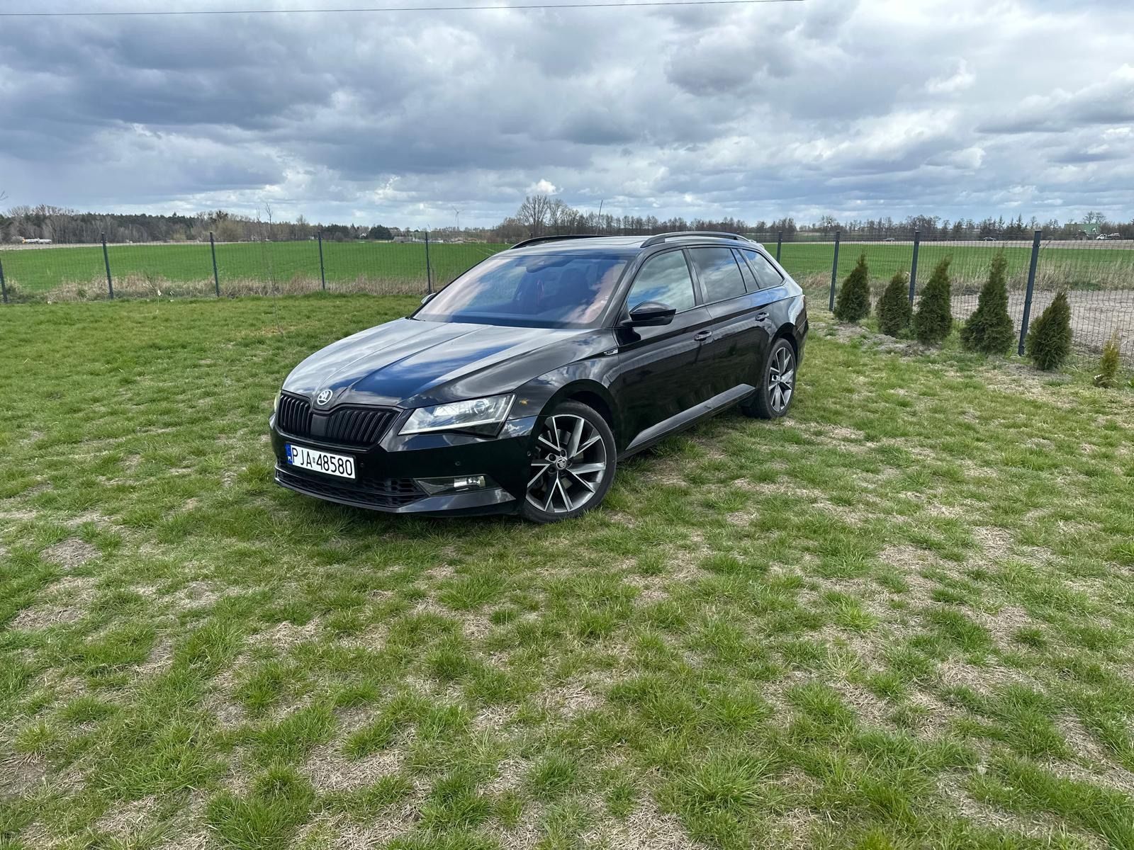 Skoda Superb canton * hak * 4x4 * panorama * matrix *