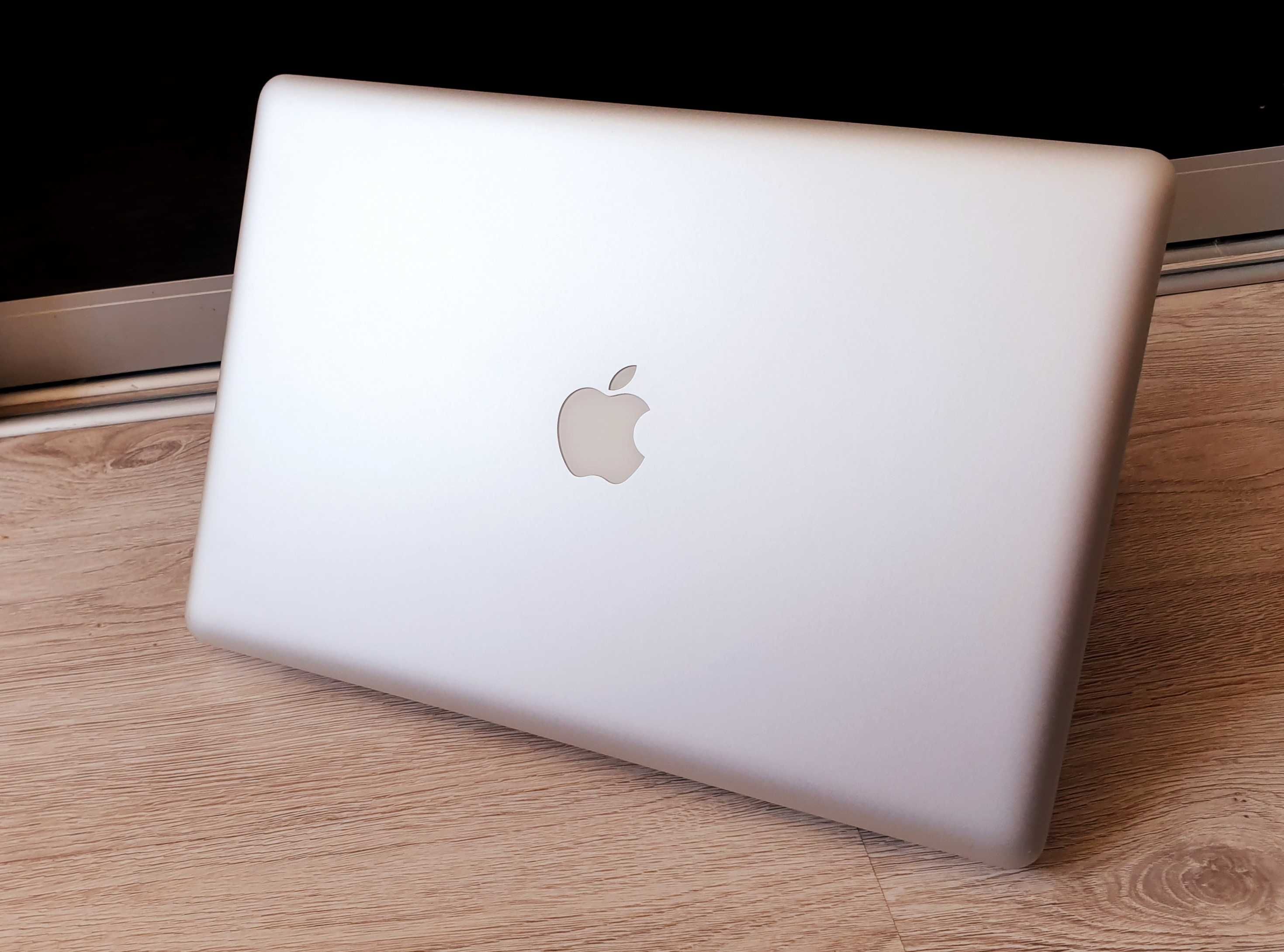 Zadbany MacBook Pro 15" Intel Core i7 16GB 500GB
