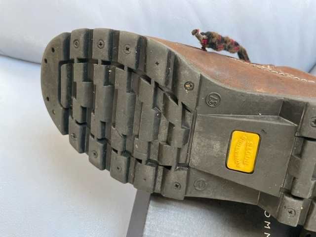 Trapery Trekkingi Buty w góry 37