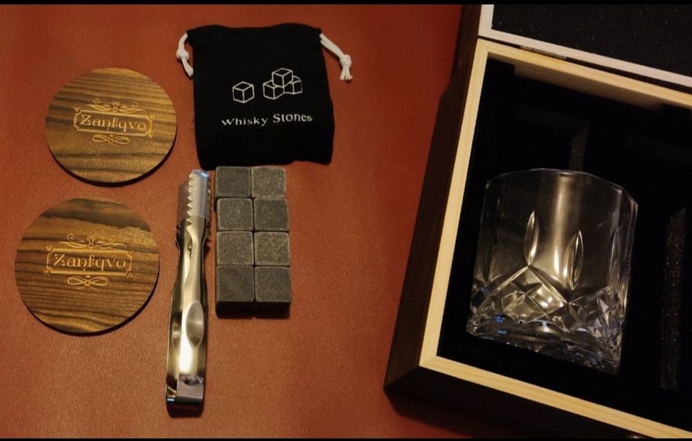 Zestaw do whisky drinków kostki szklanka skrzynka