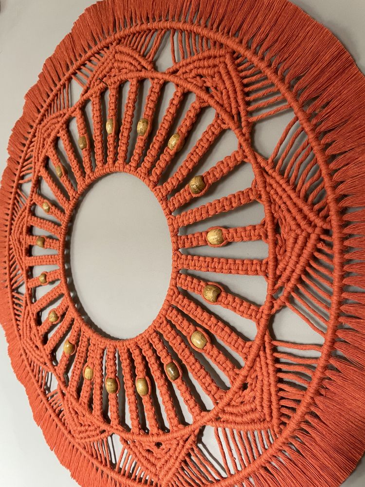 Mandala wykonana techniką makramy
