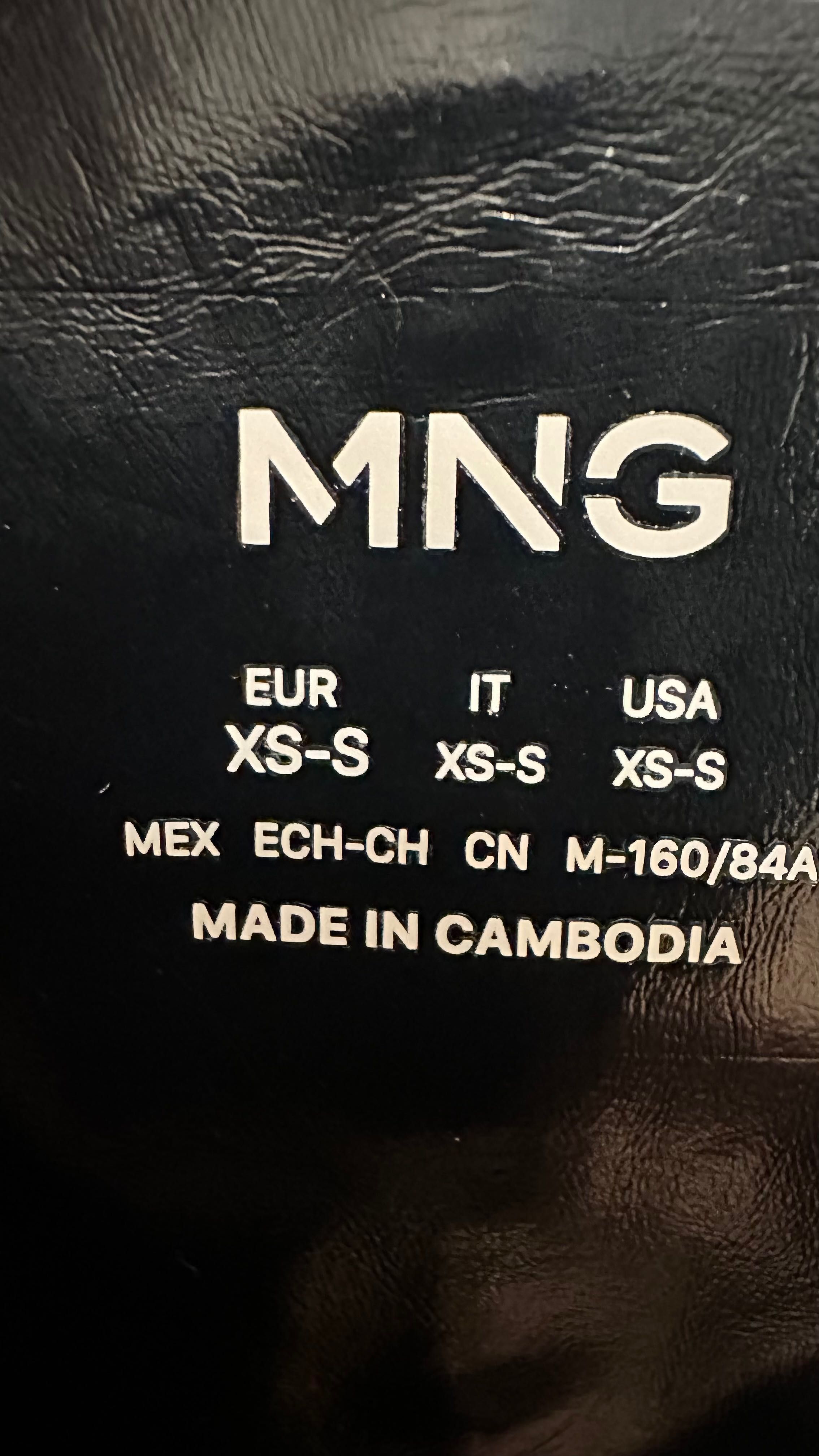Лакований дощовик Mango
