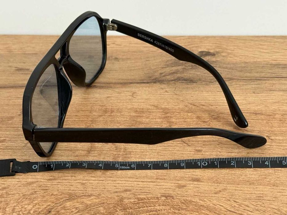 Сонцезахисні окуляри Bershka