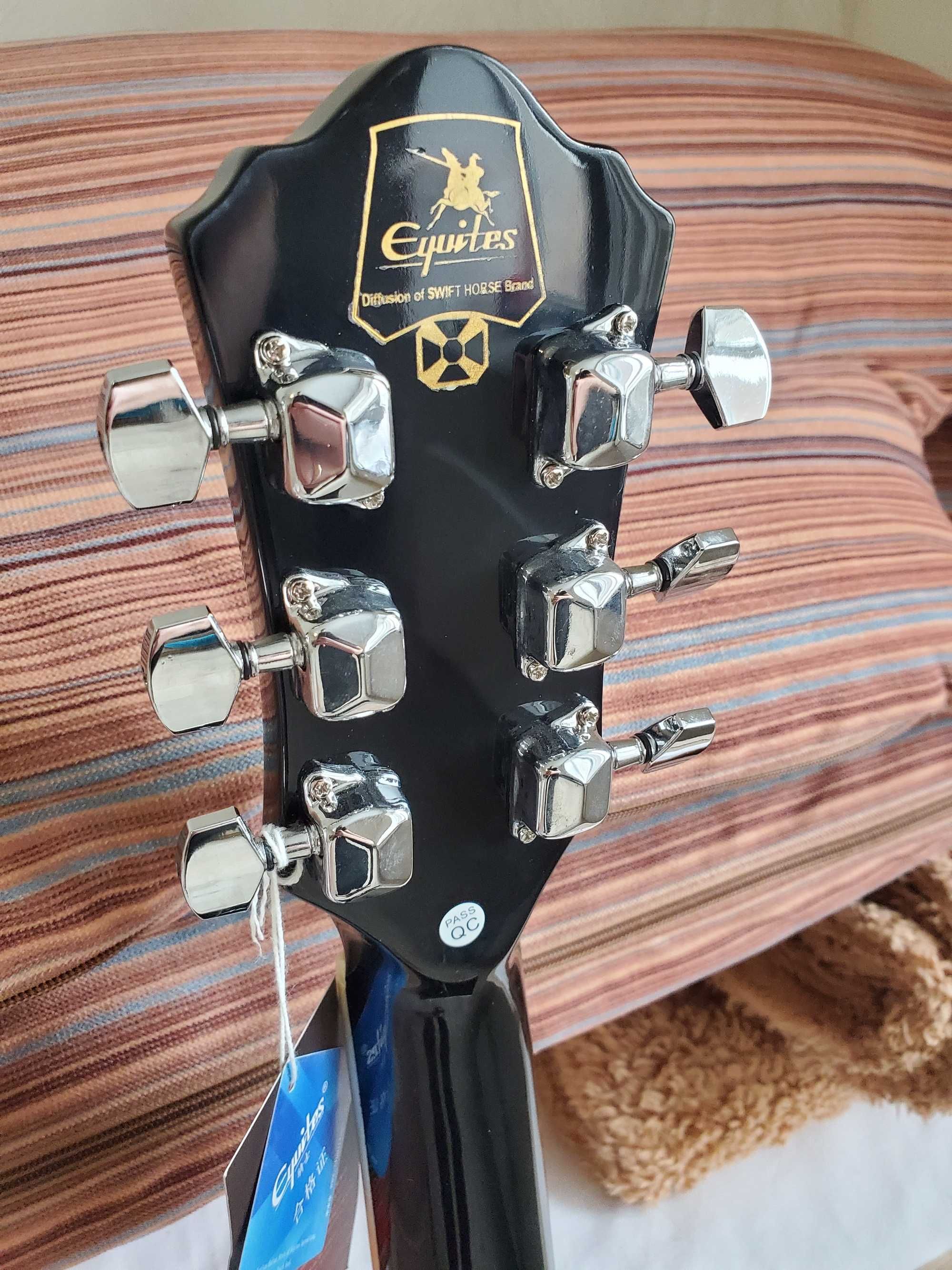чорна акустична гітара 4/4 повнорозмірна глянцева хромовані колки
