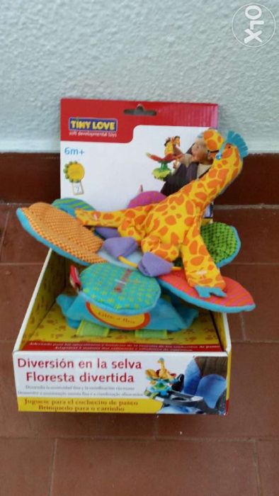 Brinquedo em forma de girafa com multi textura