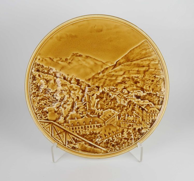 Pratos Majólicas Francesa Antiga Art Nouveau Choisy Le Roi, cada