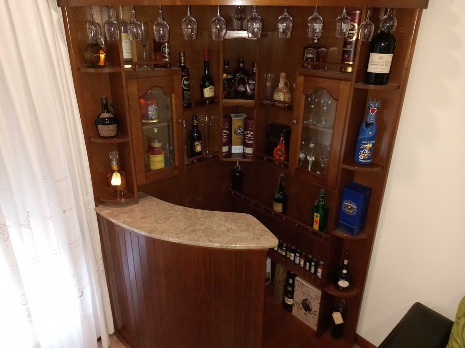 Móvel-Bar de canto