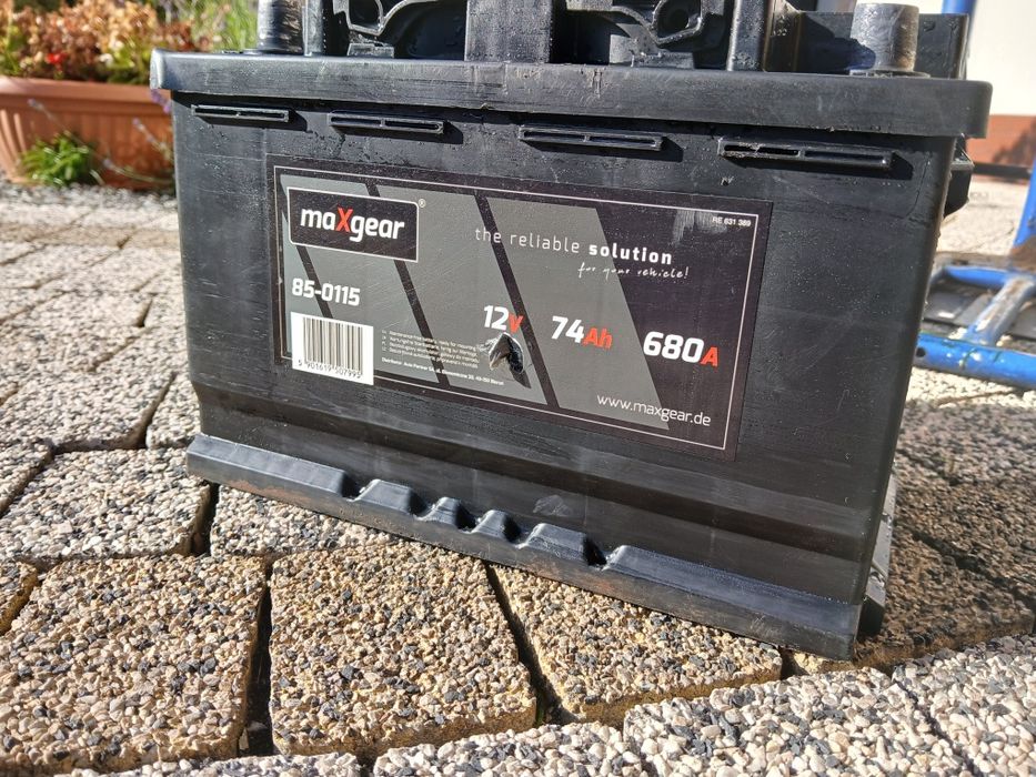 Akumulator  maxgear 74ah 680a