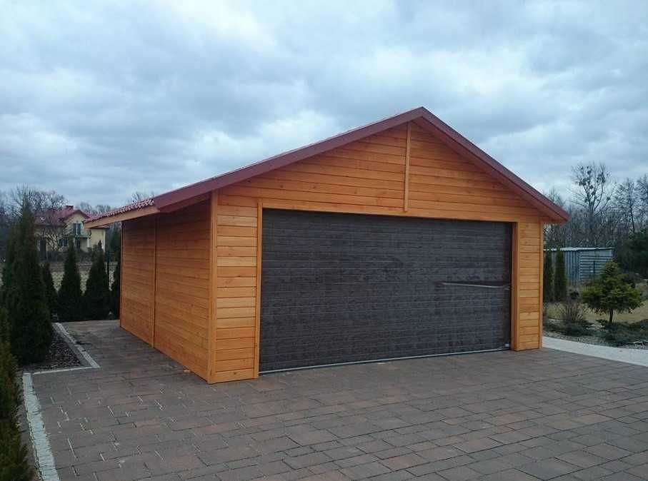 Wiata, zadaszenie na samochód z drewna garaż