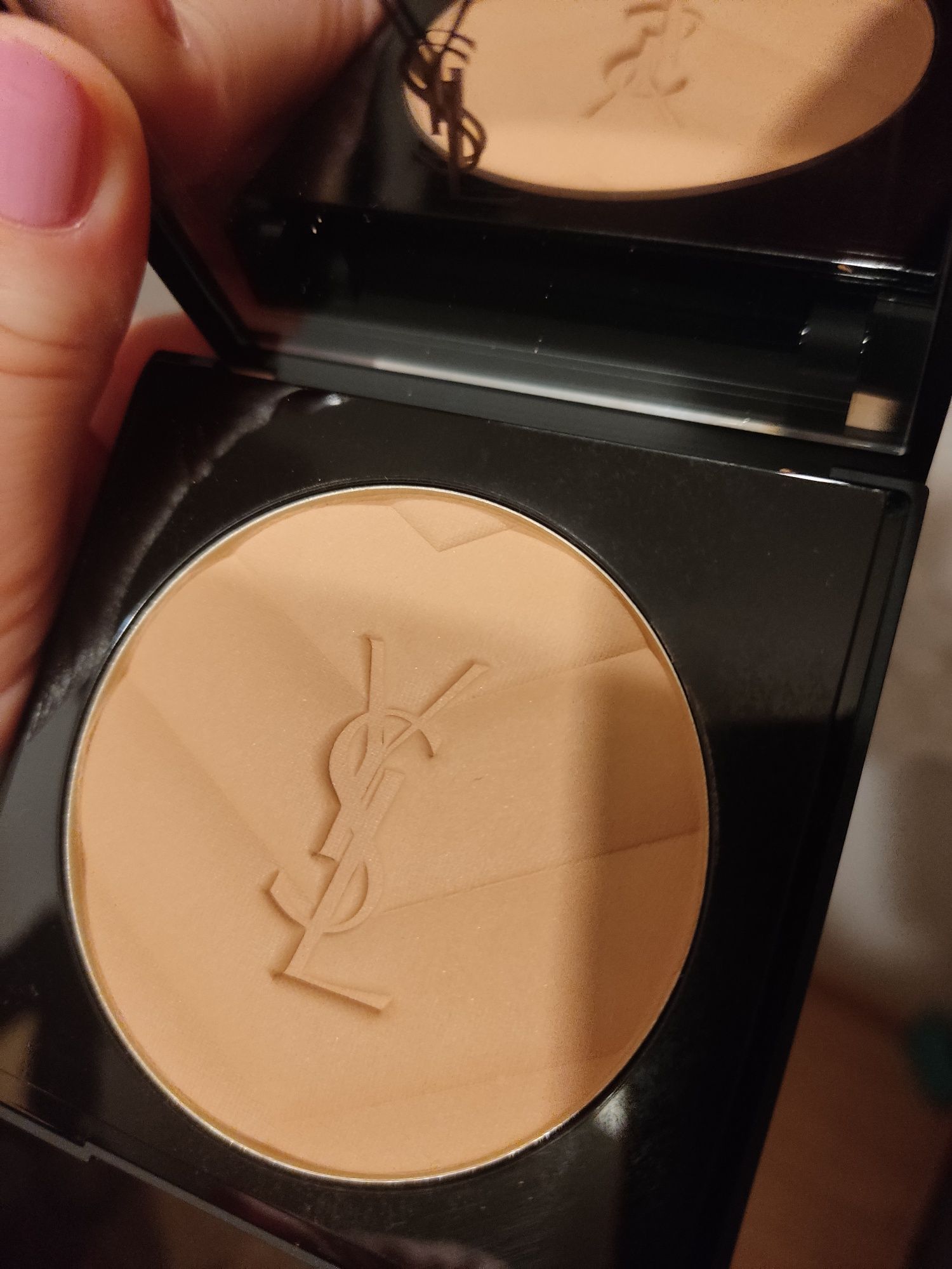 Puder yves Saint Laurent 04