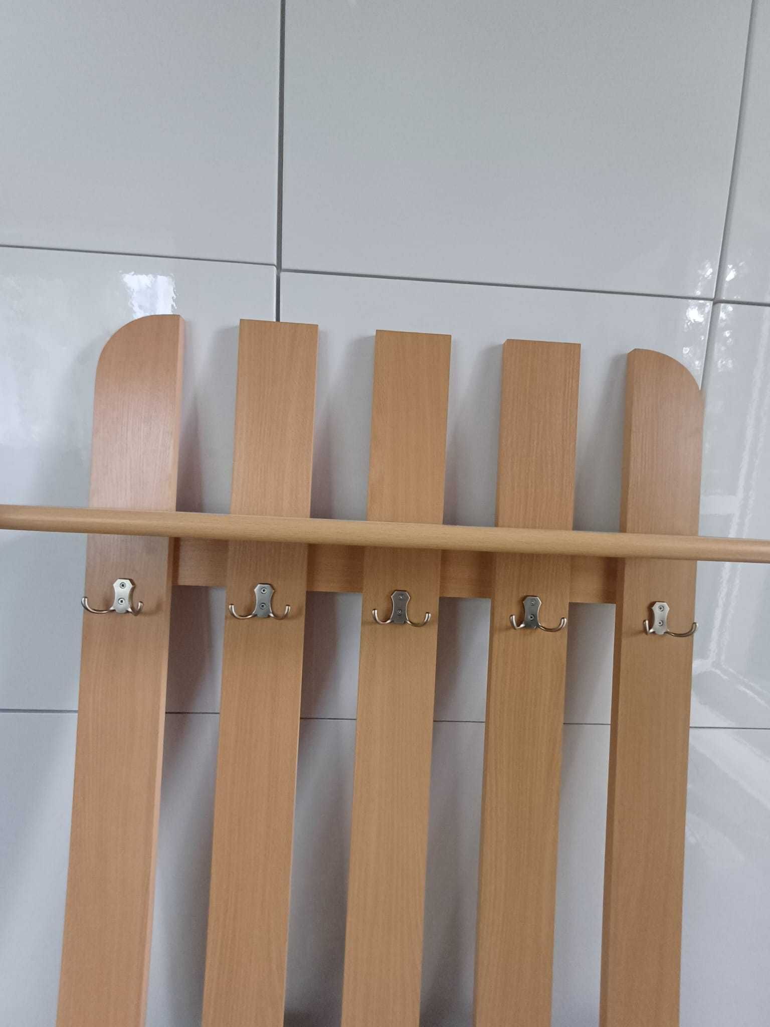 Wieszak na kurtki