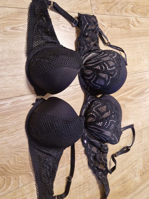 Zestaw dwóch biustonoszy w Super Stanie  75 D