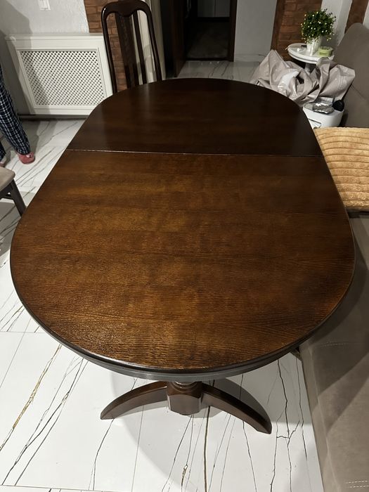 Стіл та 4 стільці