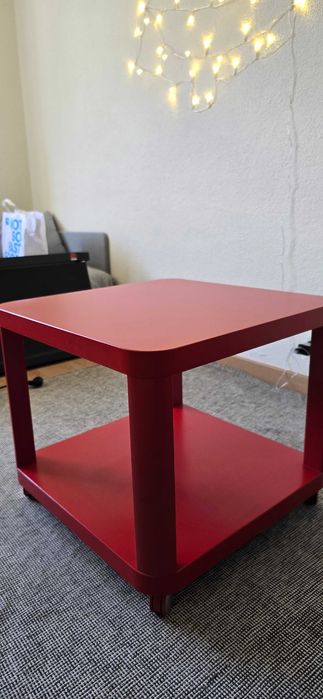 Mesa de apoio com rodízios Tingby IKEA