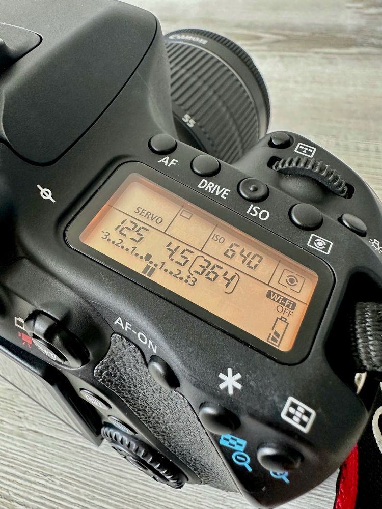 Профессиональный фотоаппарат Canon 80d + объектив 18-55 IS STM. ТОРГ!