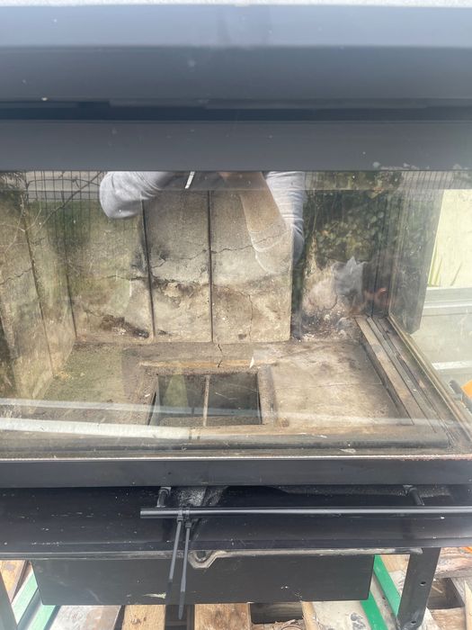 Kominek 24 kW, narożny, gięta szyba z szamotem, BeF