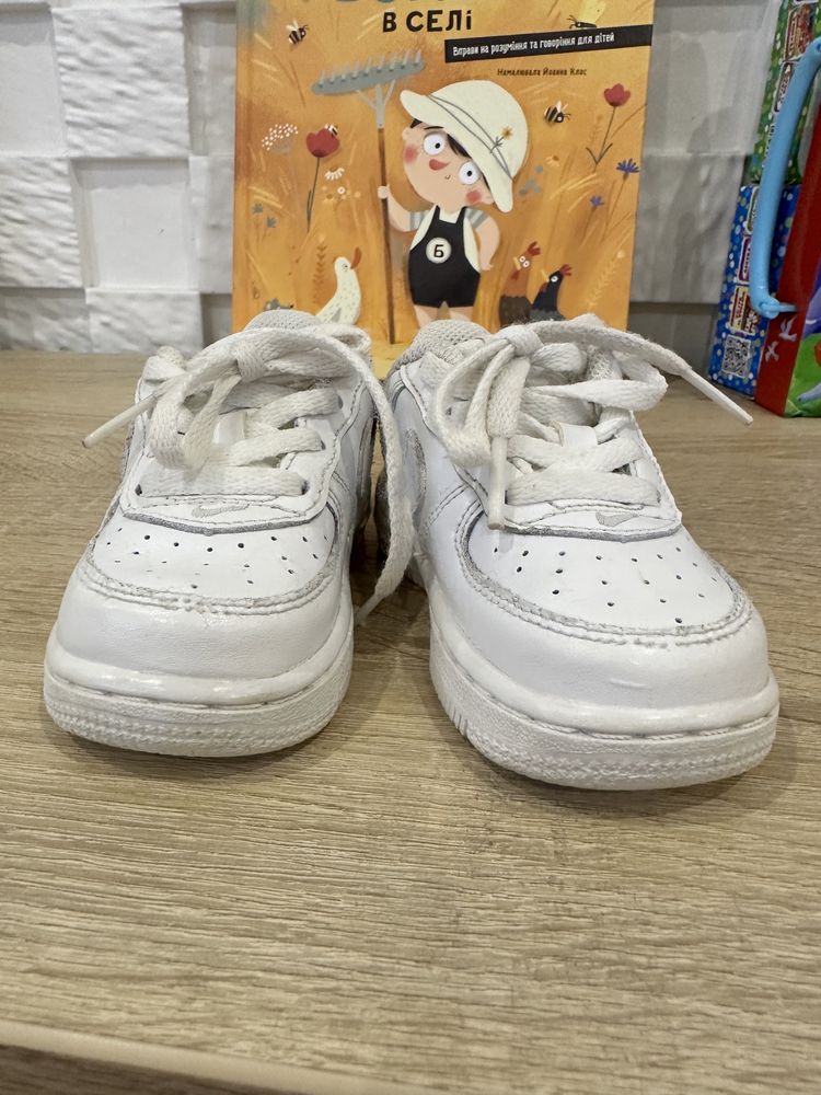 Nike air белые кеды кросовки годик оригинал
