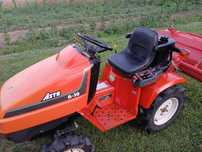 Japoński traktor kubota z glebogryzarkom 4x4