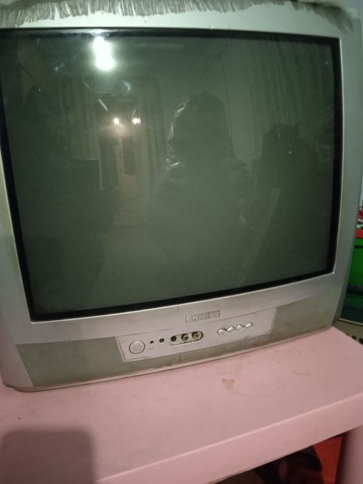 Телевізор кольоровий.